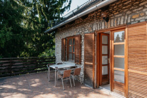 Szállás a Malomerdő Panzióban. A Vadászkastély