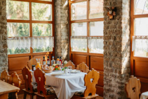 Étterem a Malomerdő Panzióban, napi menü, étlap. Belső tér