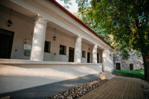 Szállás a Malomerdő Panzióban. A felújított parasztház